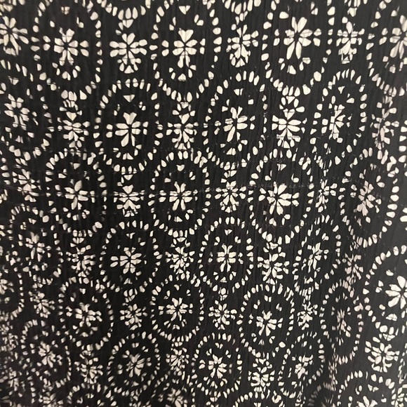 Croft & Barrow Black & White Floral Sleeveless Maxie Dress - Plus 3X - Picture 5 of 13